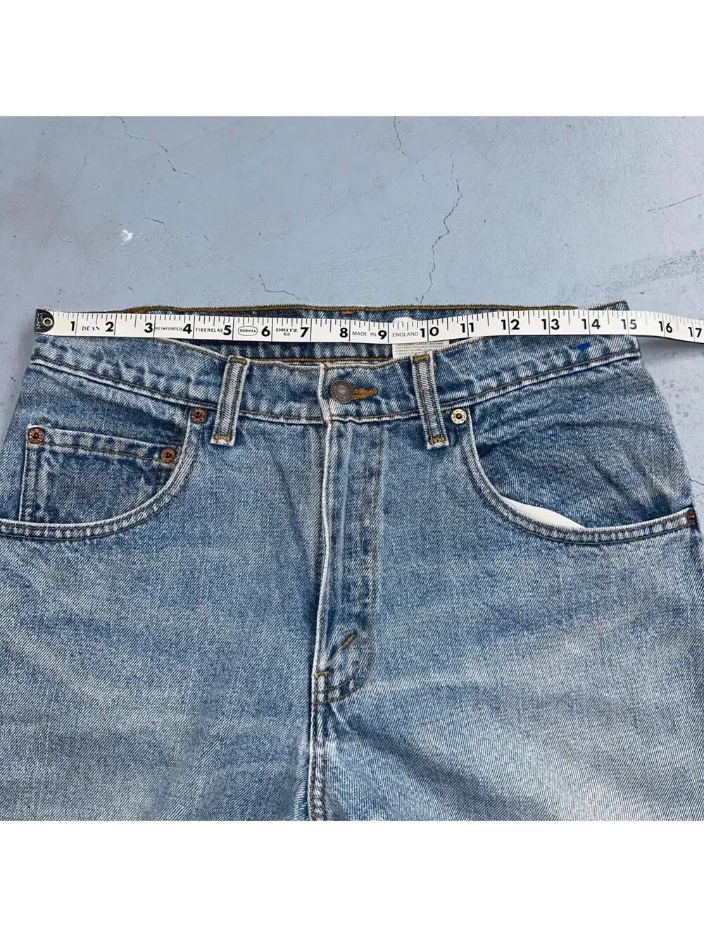 Levis 560 Vintage 90s Canada Red Tab Loose Fit Tapered Leg Blue Jeans 31x34